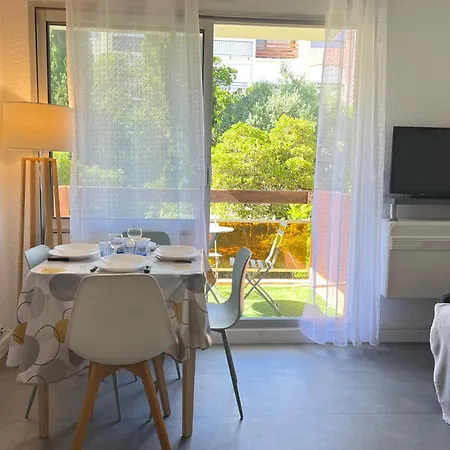 Apartment Studio La Desirade Clim, Wifi, Proche Port, Balcon *