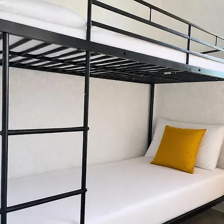 Apartment Studio La Desirade Clim, Wifi, Proche Port, Balcon Agde