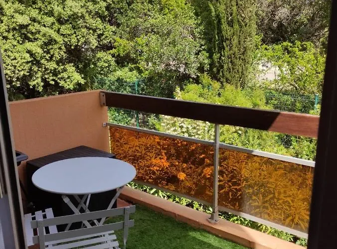 La Desirade Avec Parking- Port - Wifi Couchage En 160 Neuf Apartament Agde